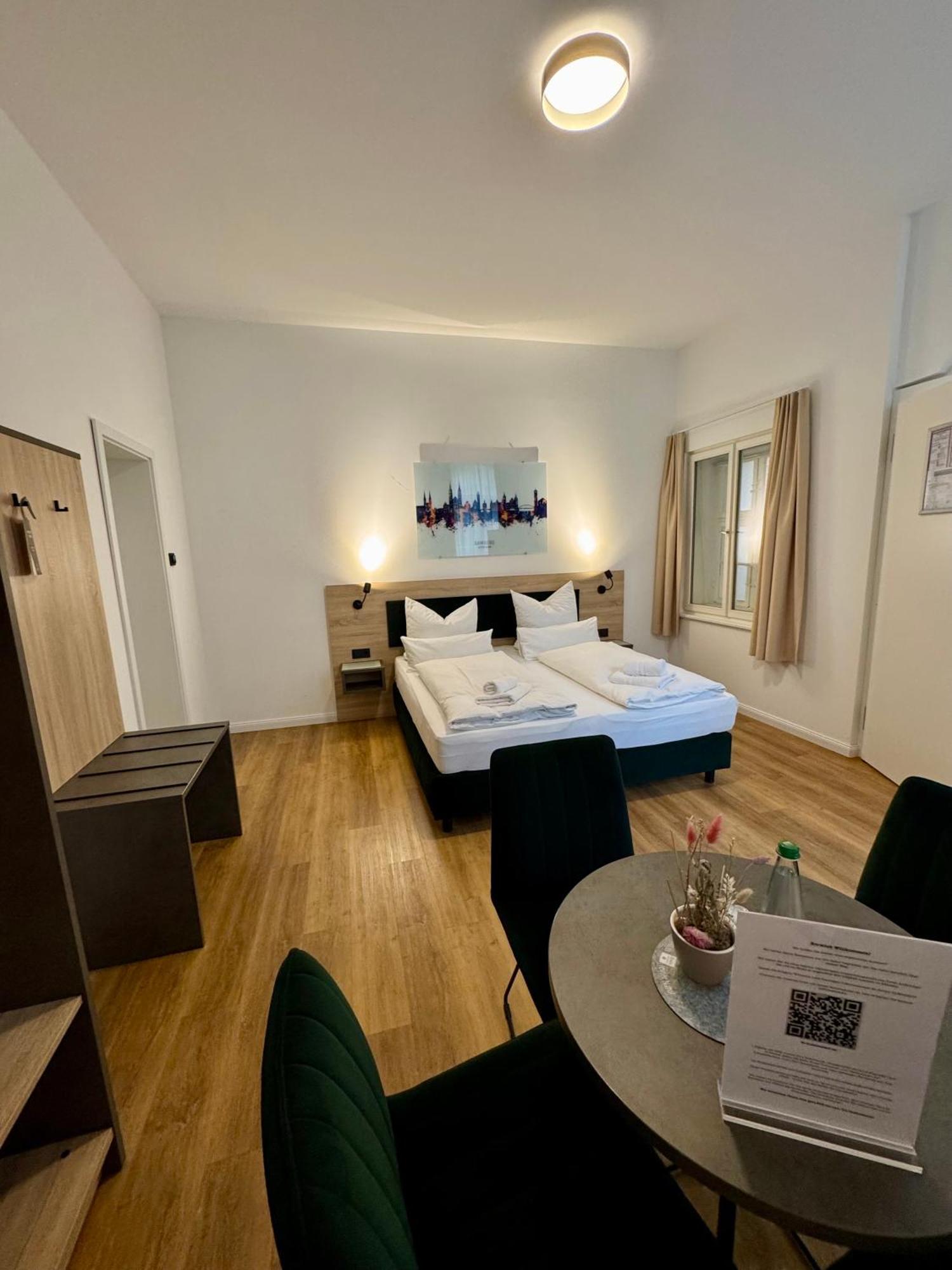 Hopfenhotel Am Adenauerufer Bamberg Buitenkant foto
